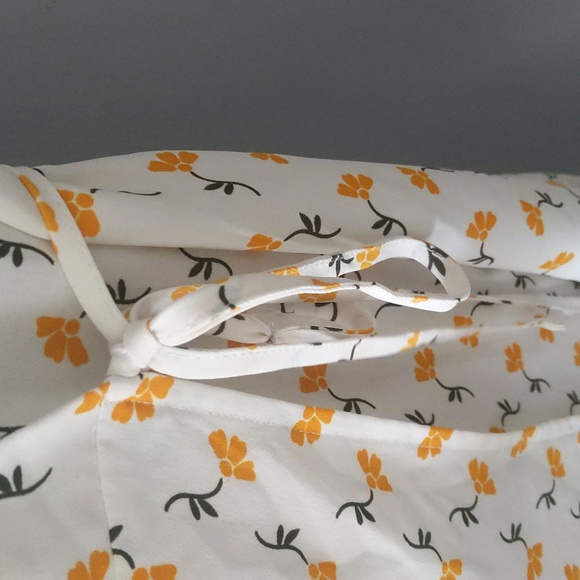 Aly Daly Flower Dress - Picture 4 of 5